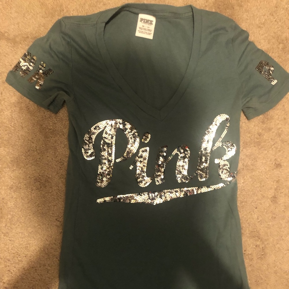 Victoria’s Secret PINK t-shirt